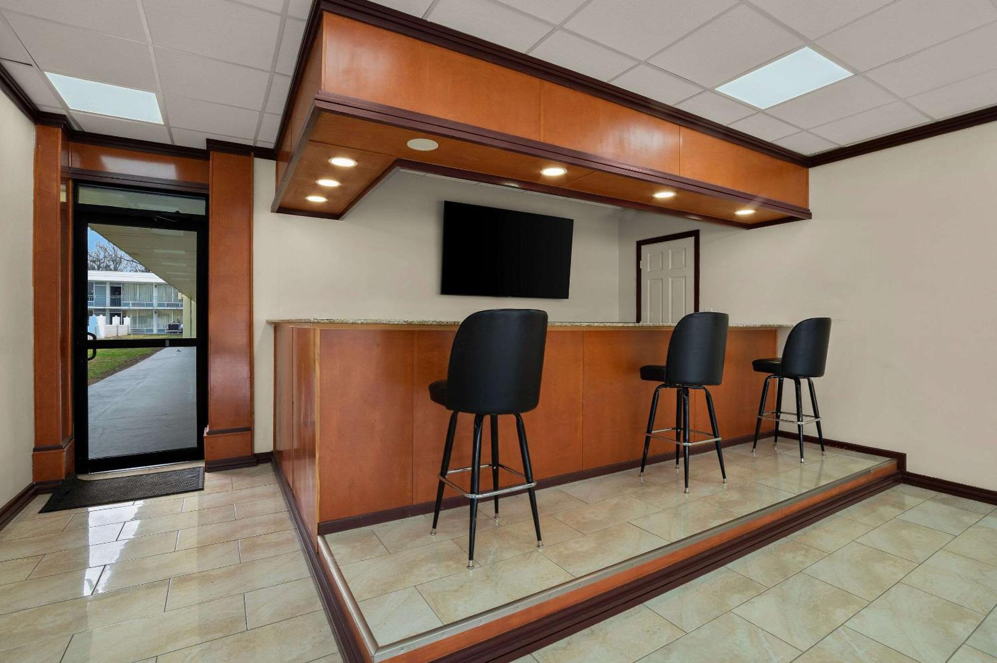 Econo Lodge イェマシー エクステリア 写真